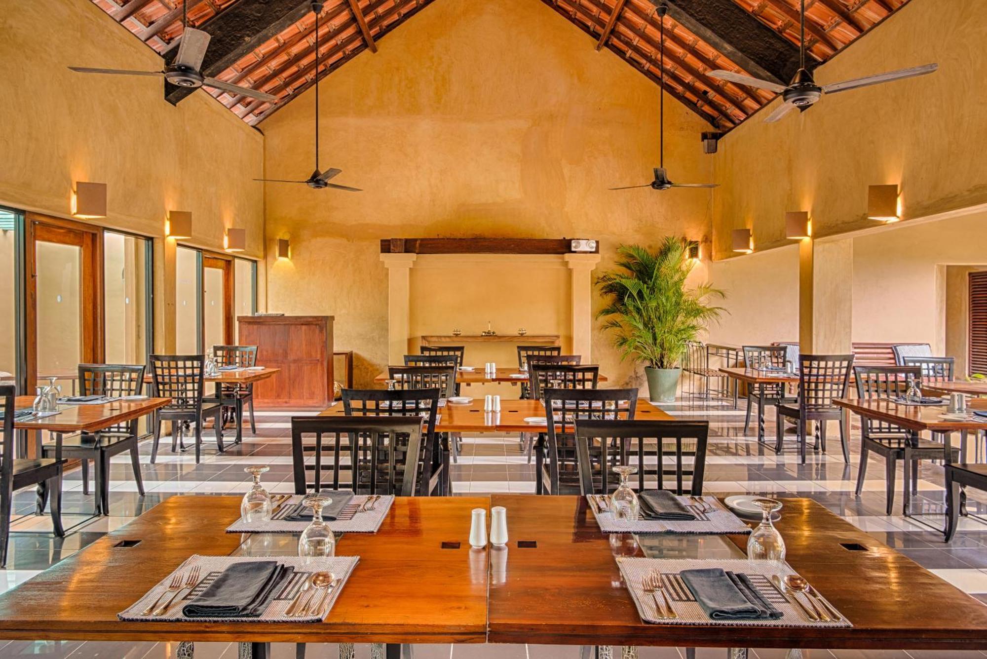 Jetwing Ayurveda Pavilions Negombo Exterior foto